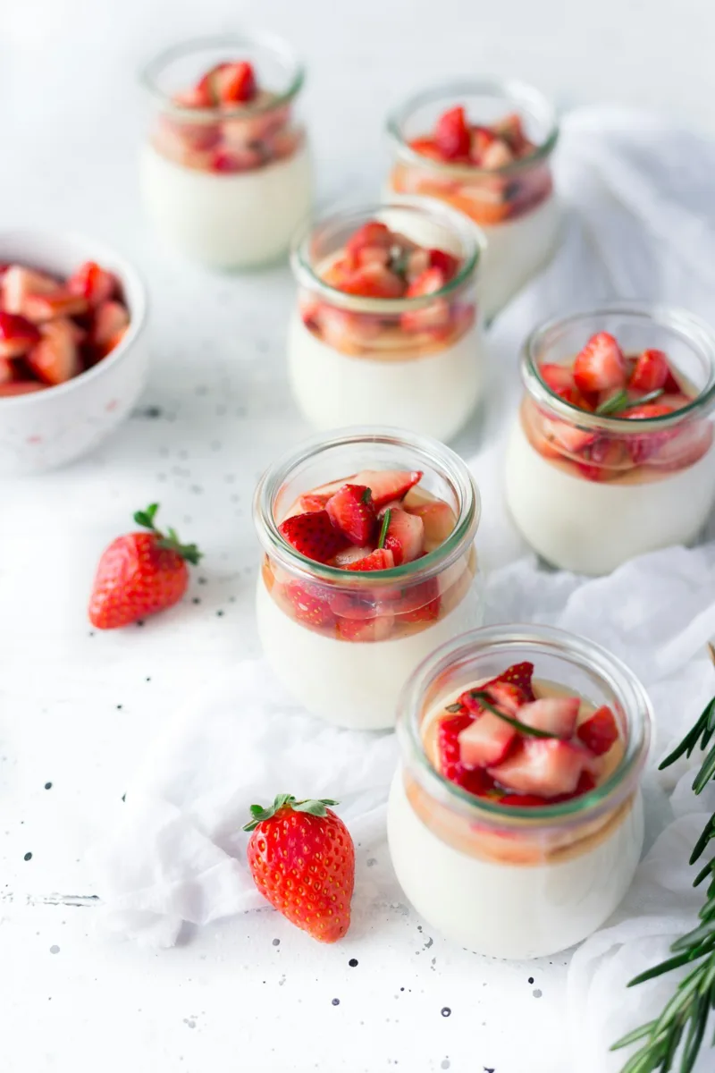 Panna cotta with berries